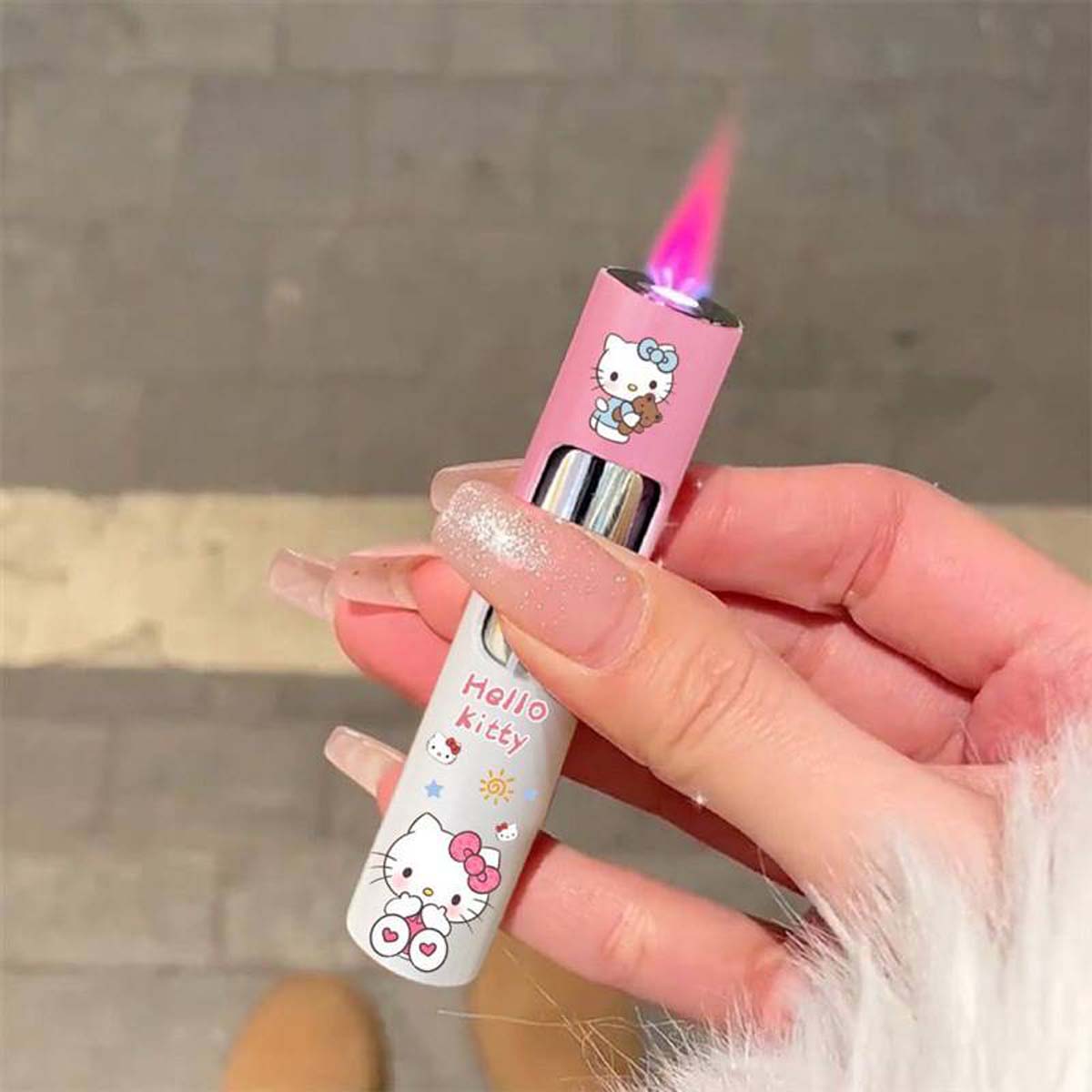 Sweet and Cute Creative Cartoon Lighter, Portable Pink Flame Cylinder Lighter Refillable Lighter