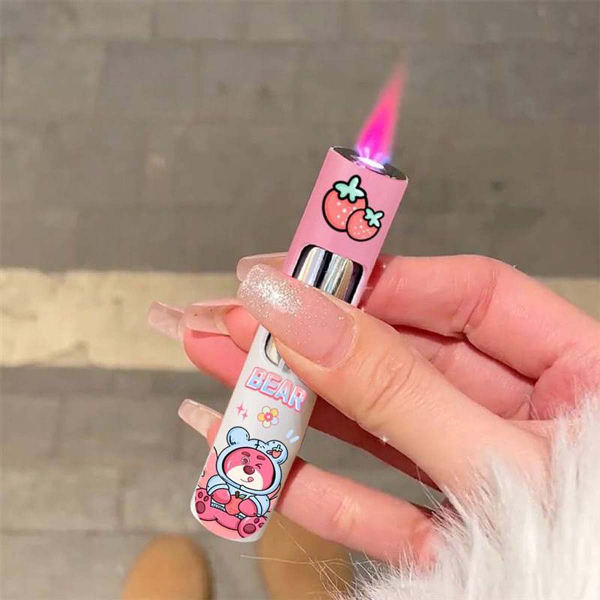 Sweet and Cute Creative Cartoon Lighter, Portable Pink Flame Cylinder Lighter Refillable Lighter