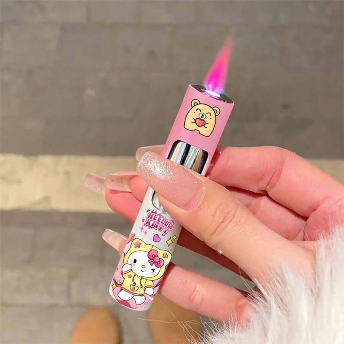 Sweet and Cute Creative Cartoon Lighter, Portable Pink Flame Cylinder Lighter Refillable Lighter